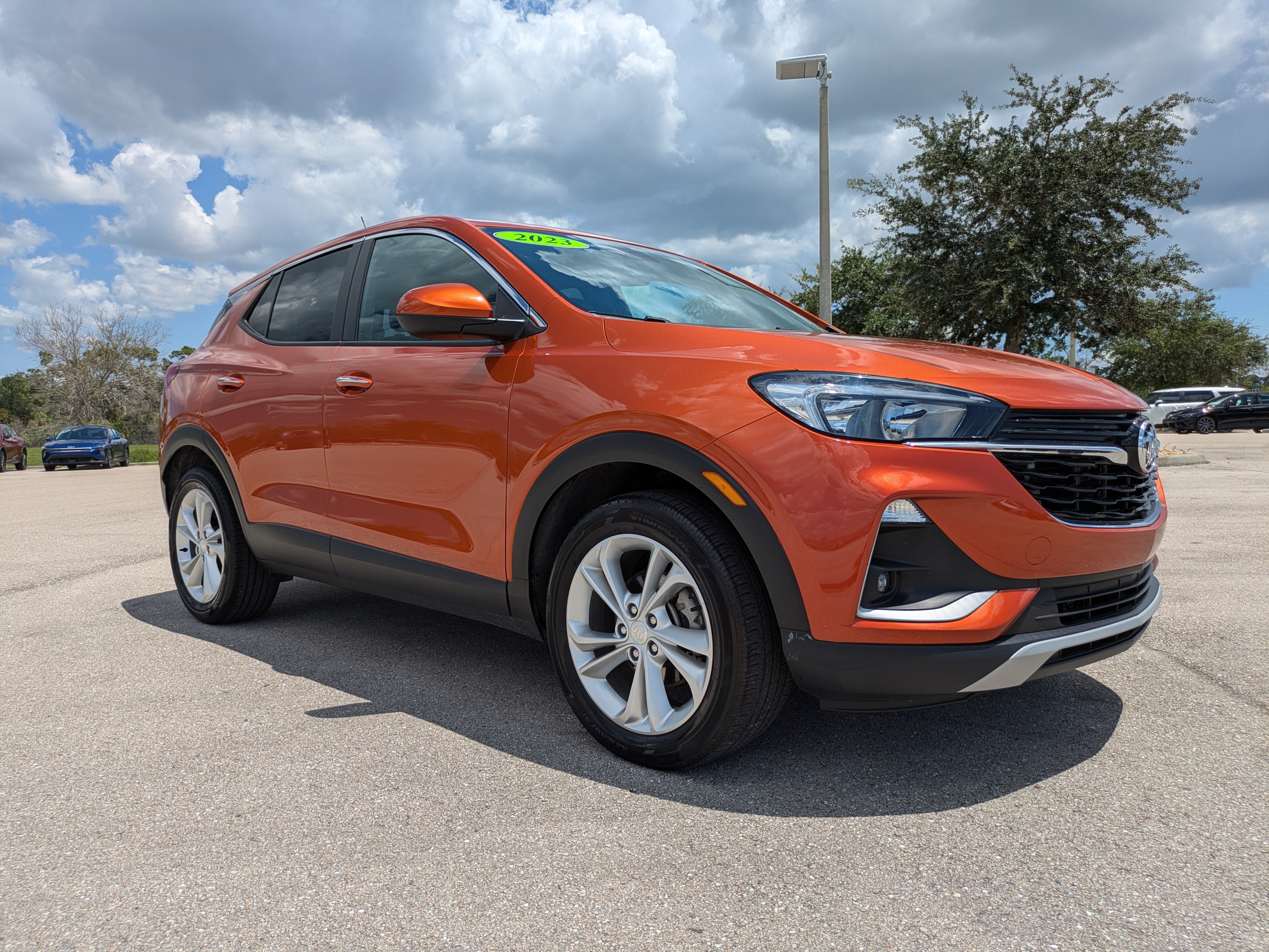Used 2023 Buick Encore GX Preferred FWD image 2
