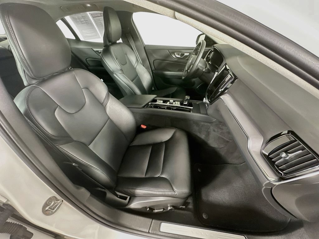 Used 2024 Volvo S60 B5 Core FWD image 36
