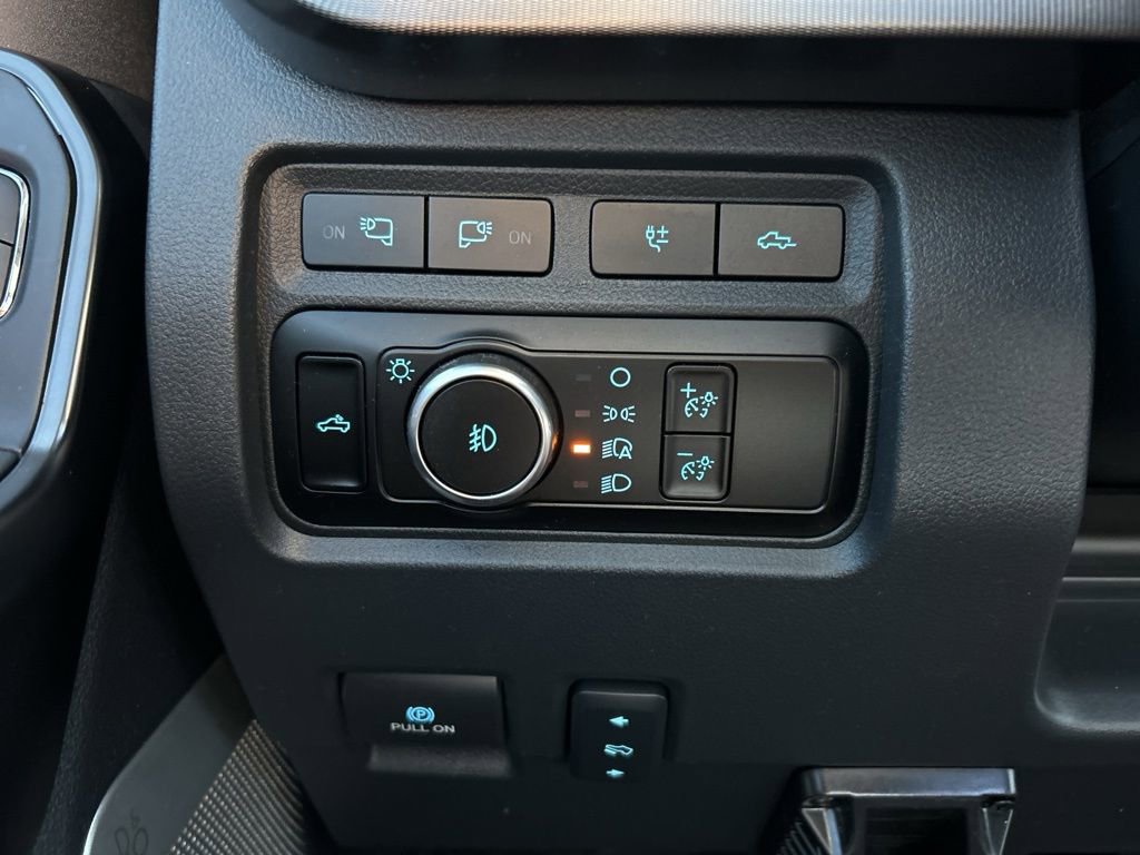 Used 2024 Ford F250 Platinum w/ FX4 Off-Road Package image 60