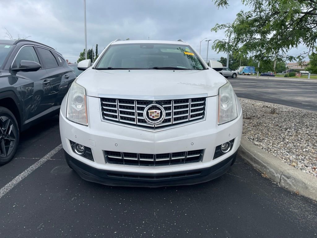 Used 2015 Cadillac SRX Luxury w/ Driver Awareness Package AWD/4WD image 2