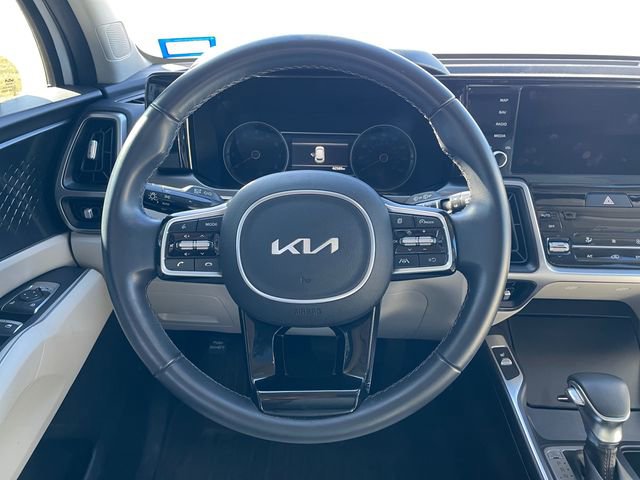 Used 2023 Kia Sorento S w/ Panoramic Sunroof Package image 12