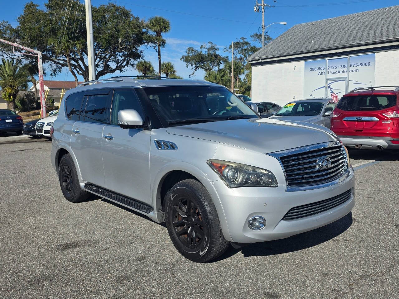 Used 2012 INFINITI QX56 2WD w/ Theater Pkg image 2