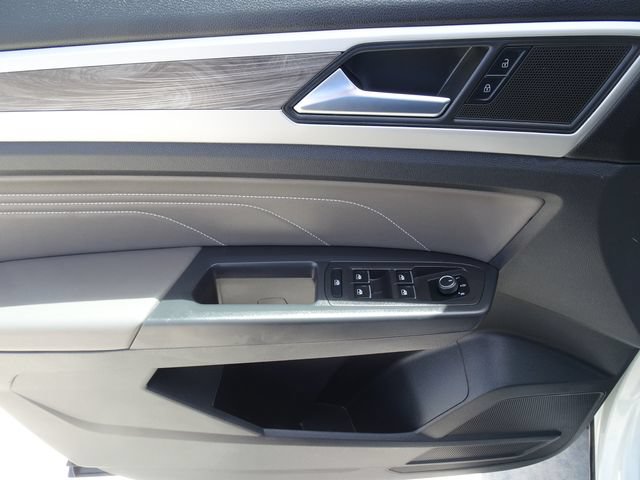 Used 2023 Volkswagen Atlas Cross Sport SE FWD image 8