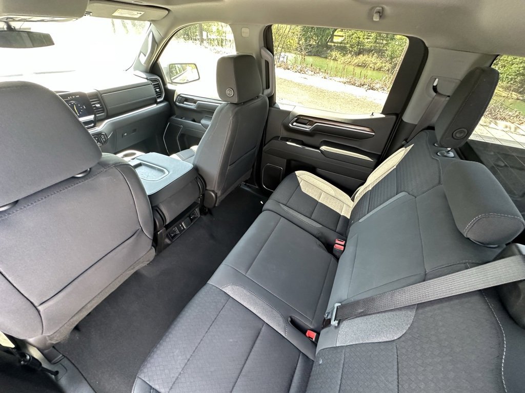 Used 2023 Chevrolet Silverado 1500 LT image 16