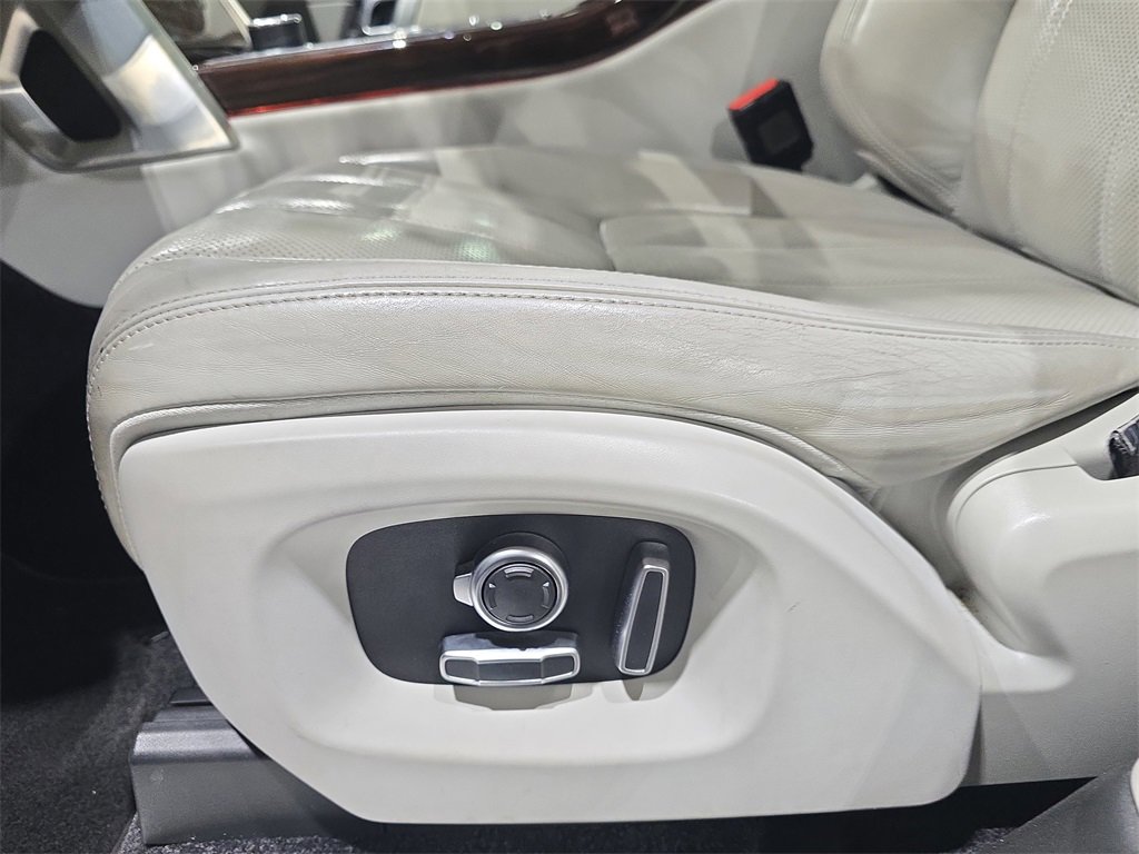 Used 2016 Land Rover Range Rover HSE image 30