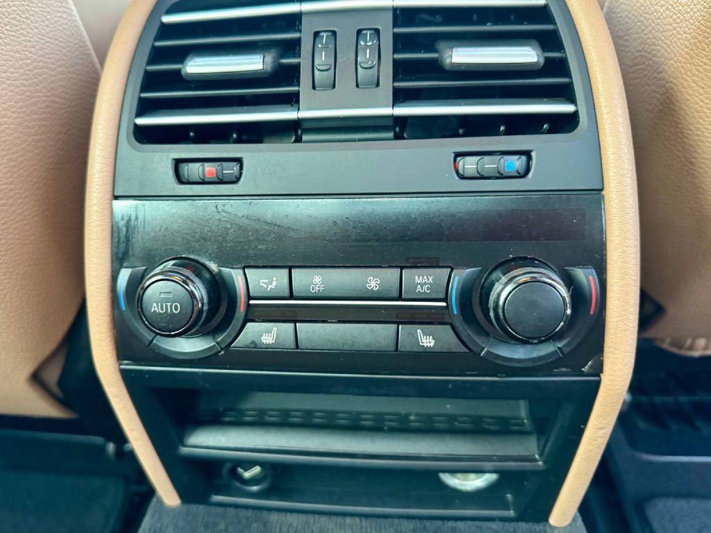 Used 2015 BMW 750i xDrive image 12