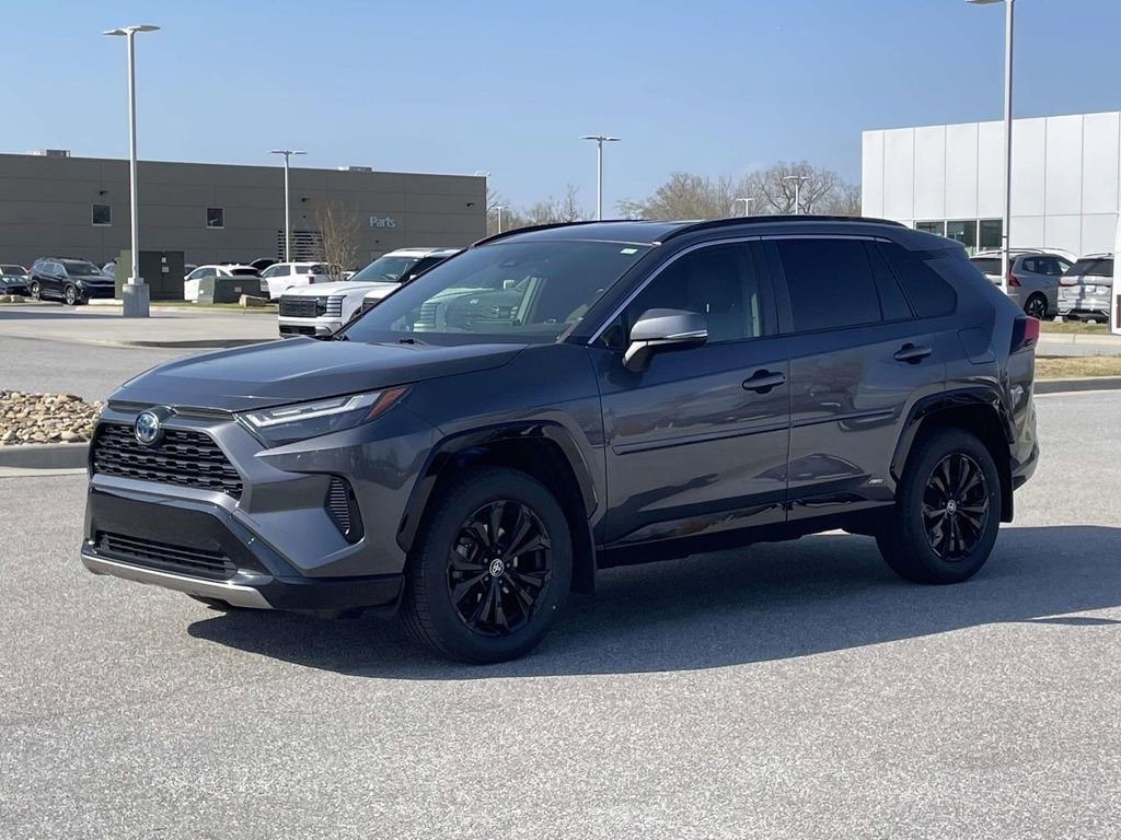 Used 2022 Toyota RAV4 SE image 23