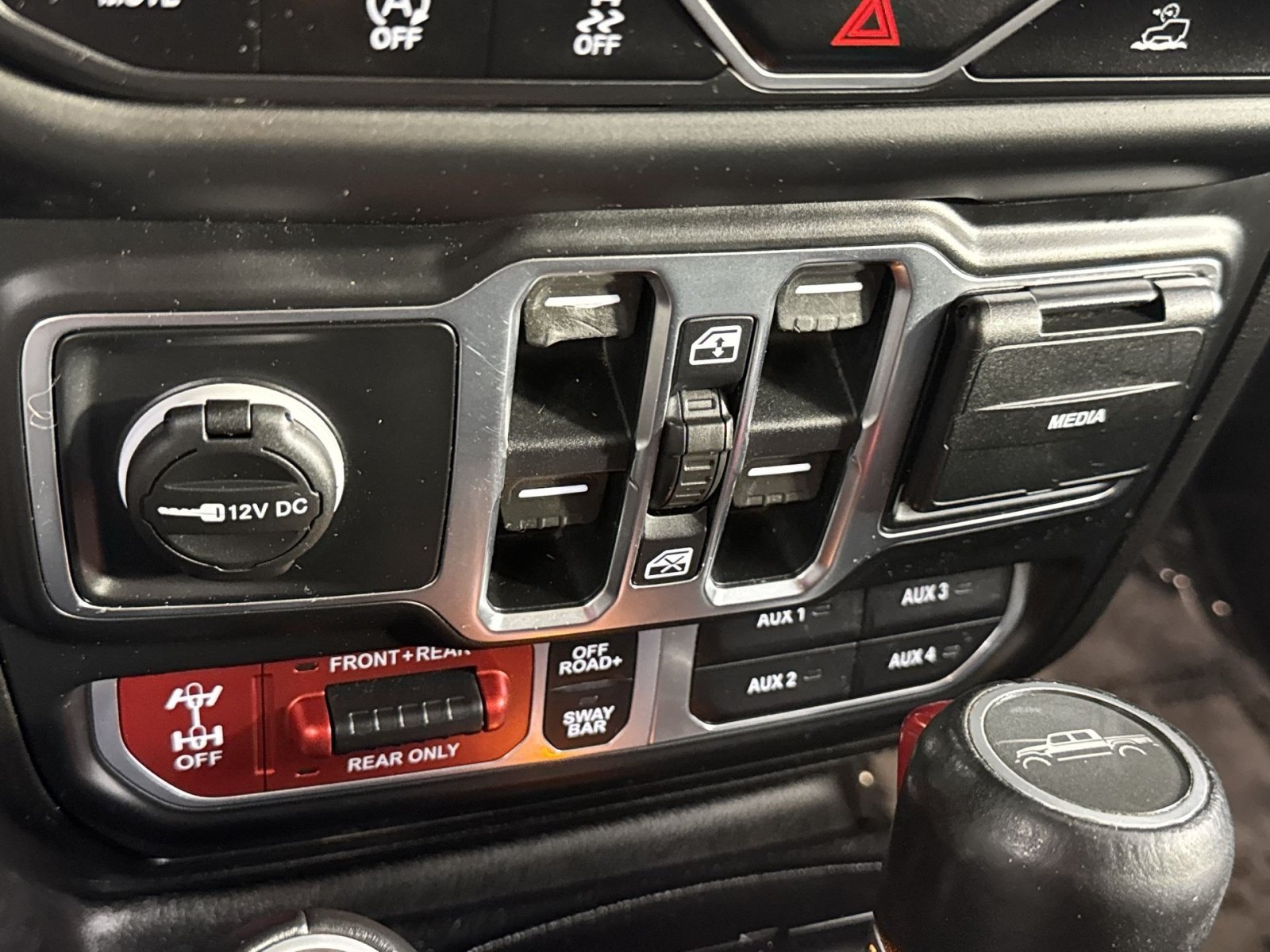 Used 2020 Jeep Gladiator Rubicon AWD/4WD image 44