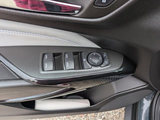 Used 2025 Chevrolet Trax LT w/ LT Convenience Package image 11