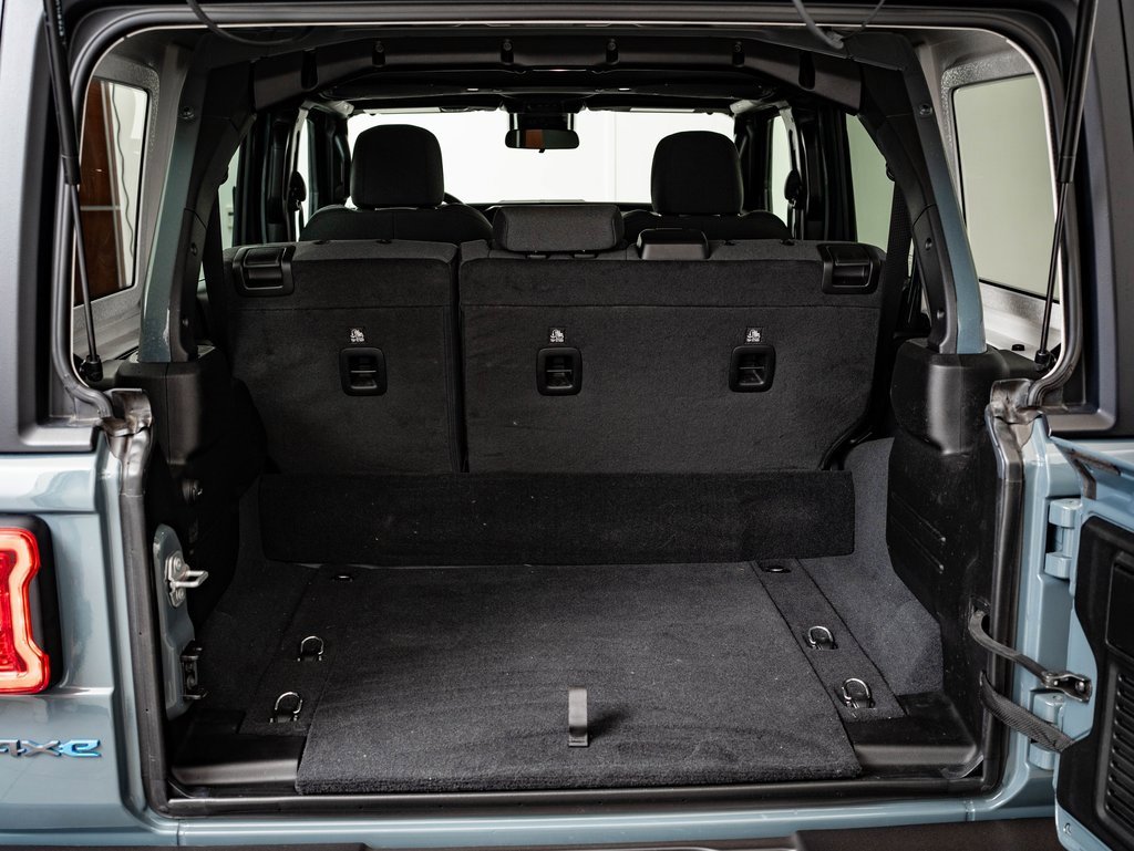 Used 2024 Jeep Wrangler Unlimited w/ Convenience Group image 20