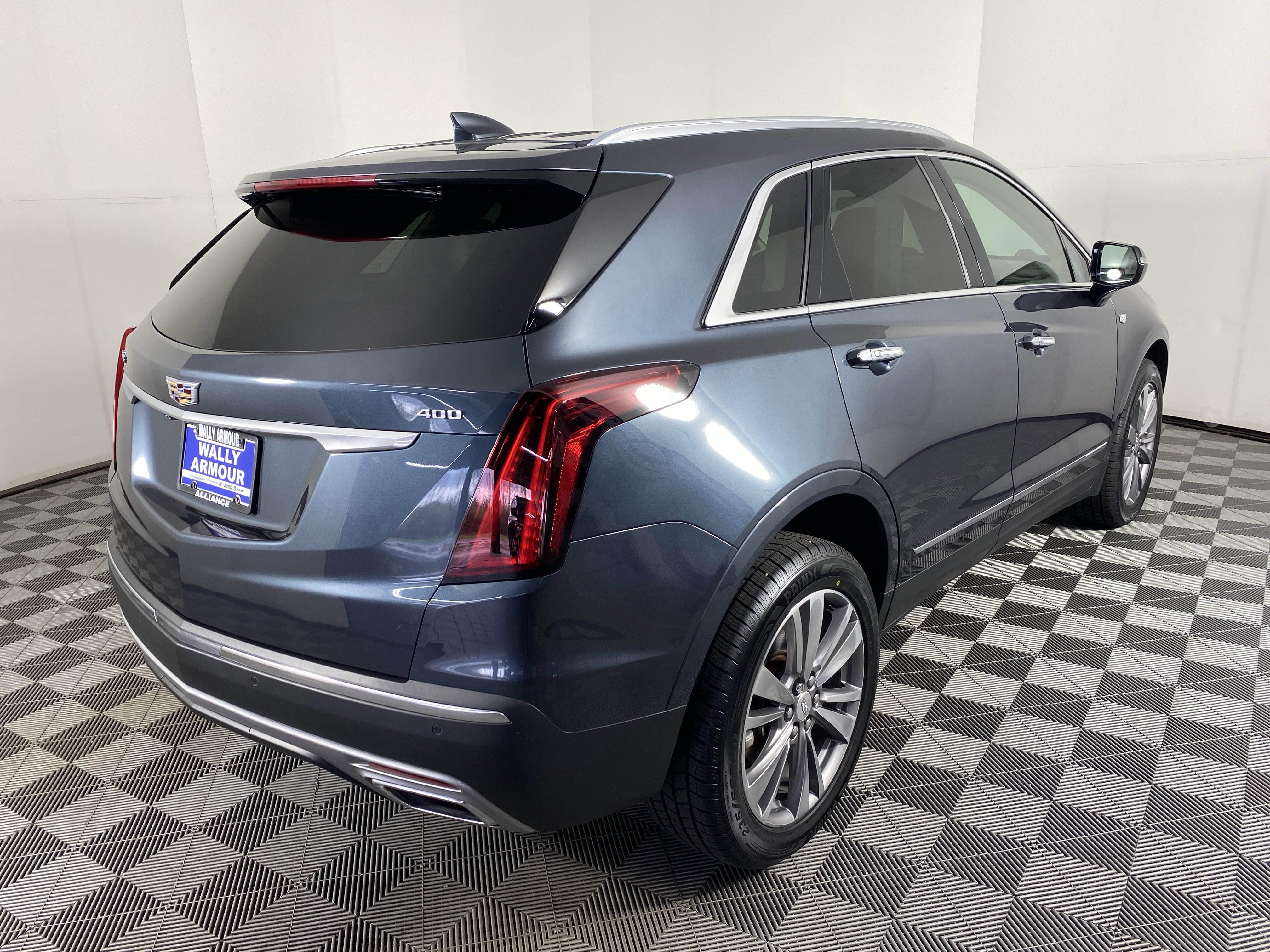 Used 2021 Cadillac XT5 Premium Luxury image 9