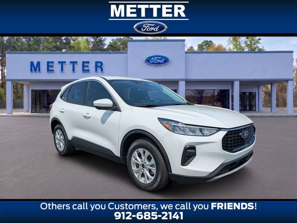 Used 2024 Ford Escape Active w/ Tech Pack #2 FWD image 1