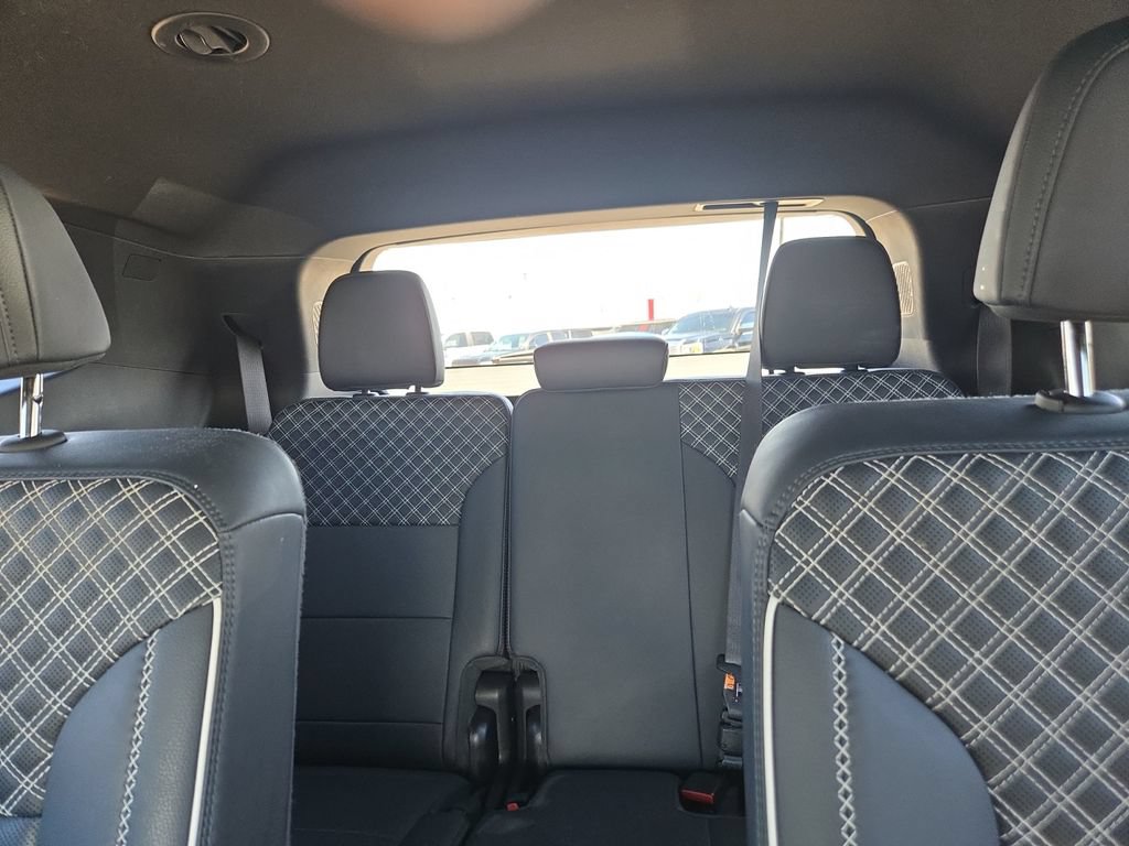 Used 2025 GMC Acadia Denali FWD image 18