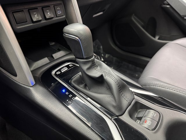 Used 2024 Toyota Corolla Cross XSE w/ Convenience Package image 18