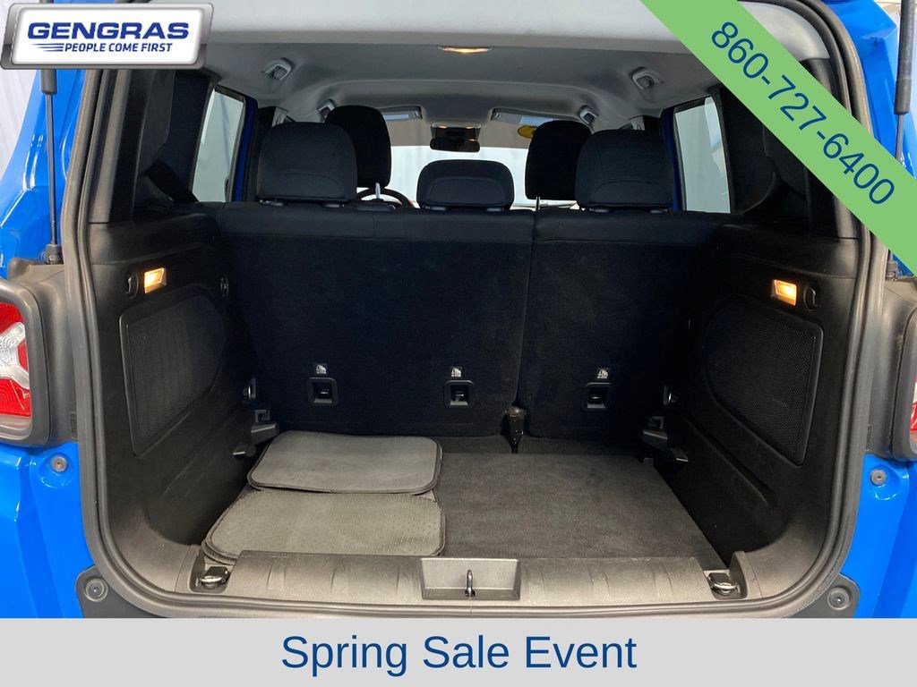 Used 2015 Jeep Renegade Latitude AWD/4WD image 34