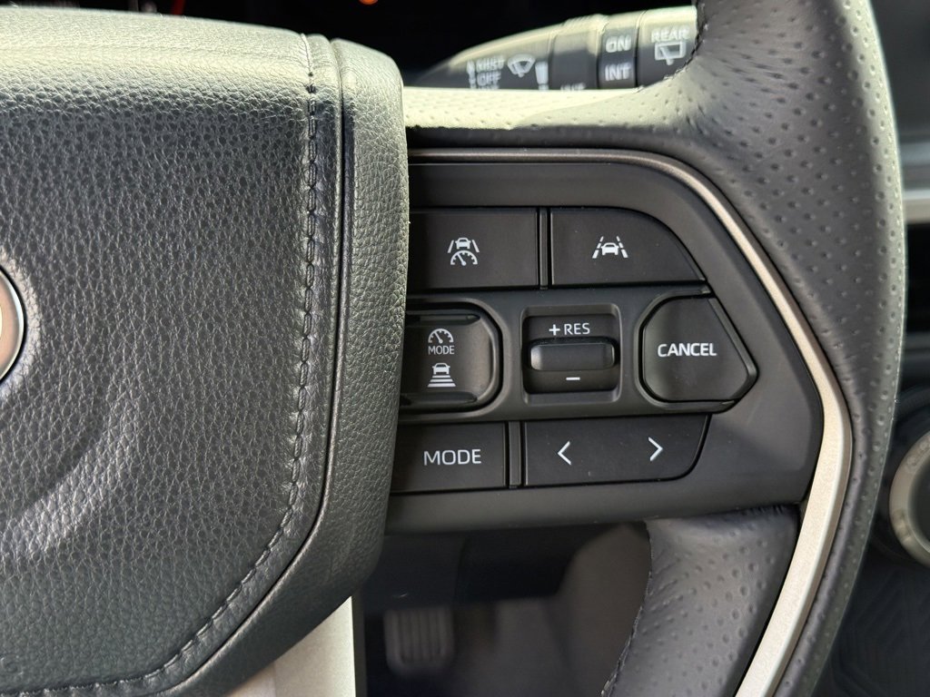 Used 2025 Toyota 4Runner SR5 image 23