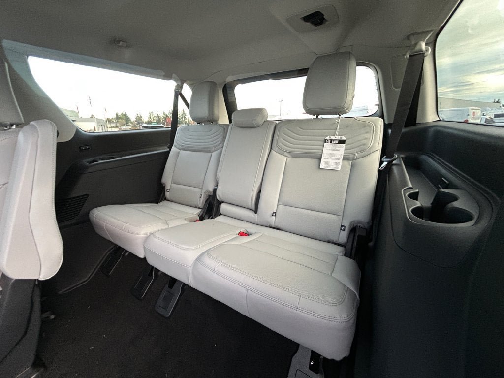 New 2025 Ford Expedition Max Platinum w/ Platinum Ultimate Package AWD/4WD image 36