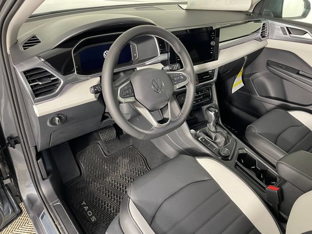 New 2026 Volkswagen Taos SEL AWD/4WD image 3