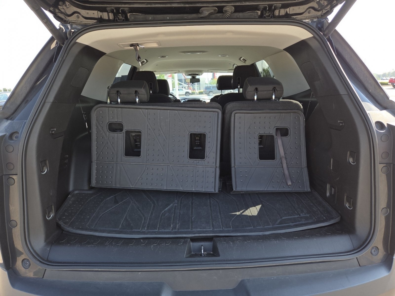 Used 2018 Chevrolet Traverse LT AWD/4WD image 19