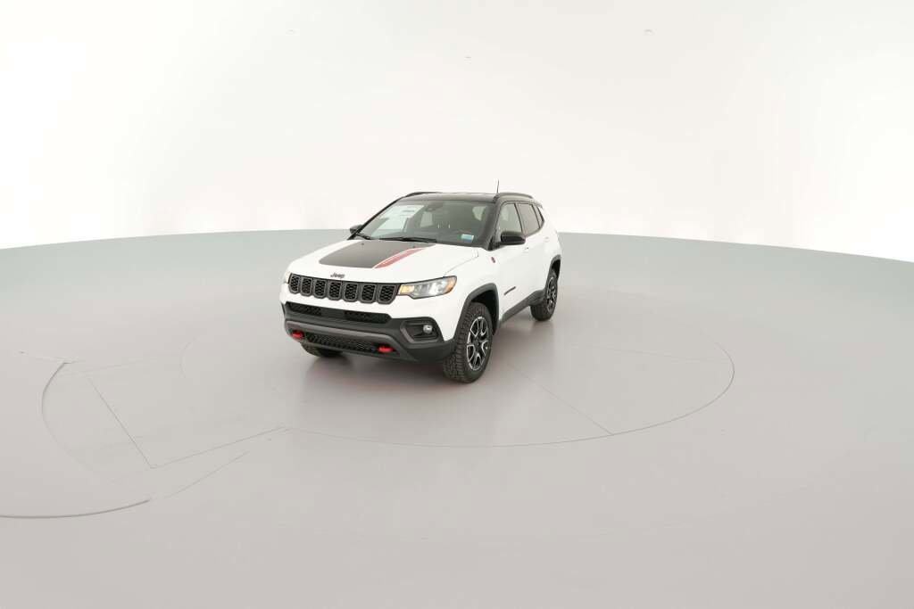 New 2026 Jeep Compass Trailhawk image 3