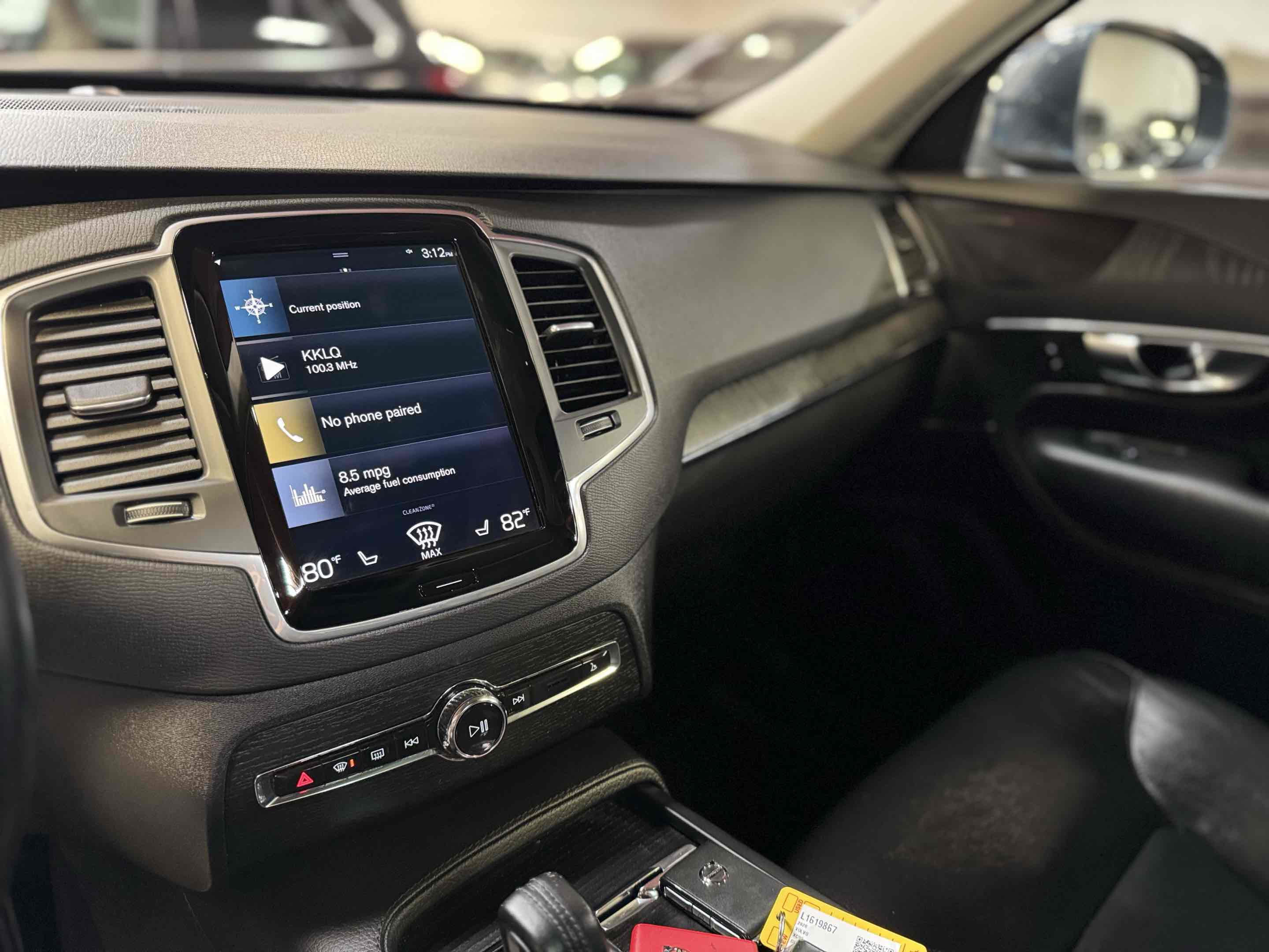 Used 2020 Volvo XC90 T8 Momentum w/ Protection Package Premier AWD/4WD image 7