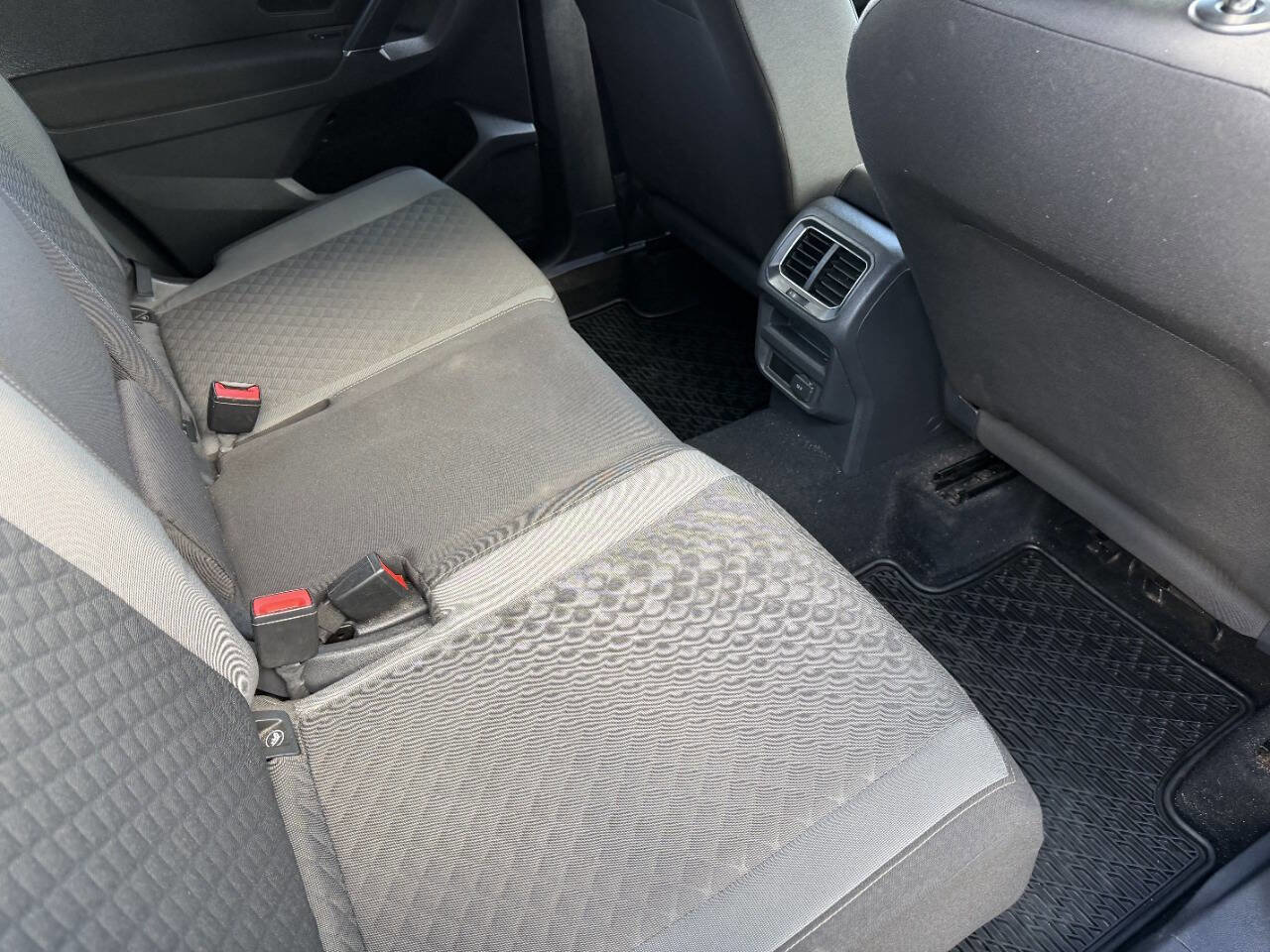 Used 2018 Volkswagen Tiguan S w/ 3rd Row Seat Package image 28