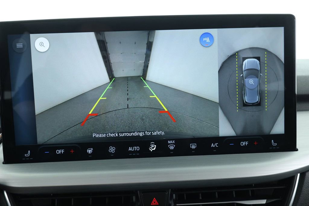 Used 2024 Ford Escape Platinum image 17