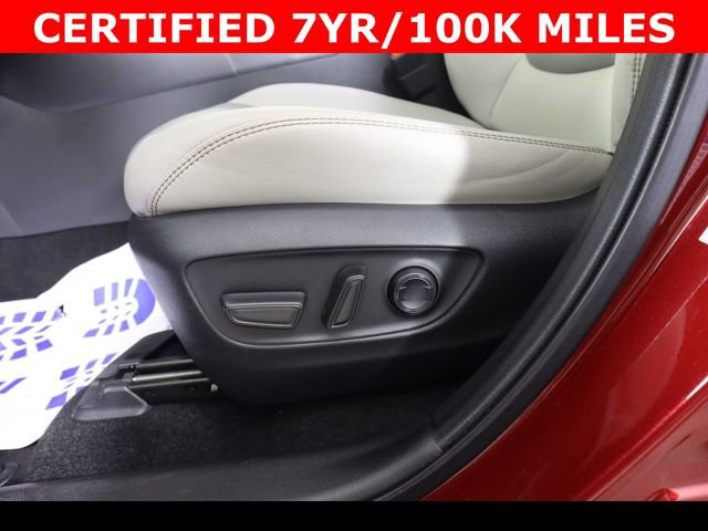 Used 2022 Toyota RAV4 XLE Premium image 20