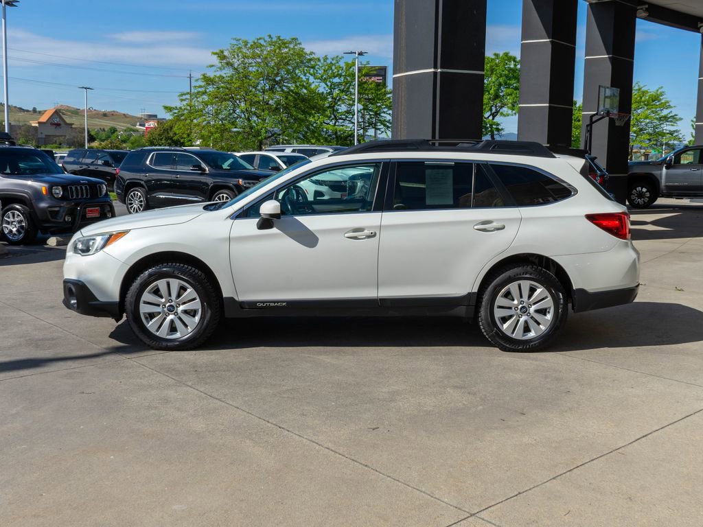 Used 2015 Subaru Outback 2.5i Premium AWD/4WD image 4