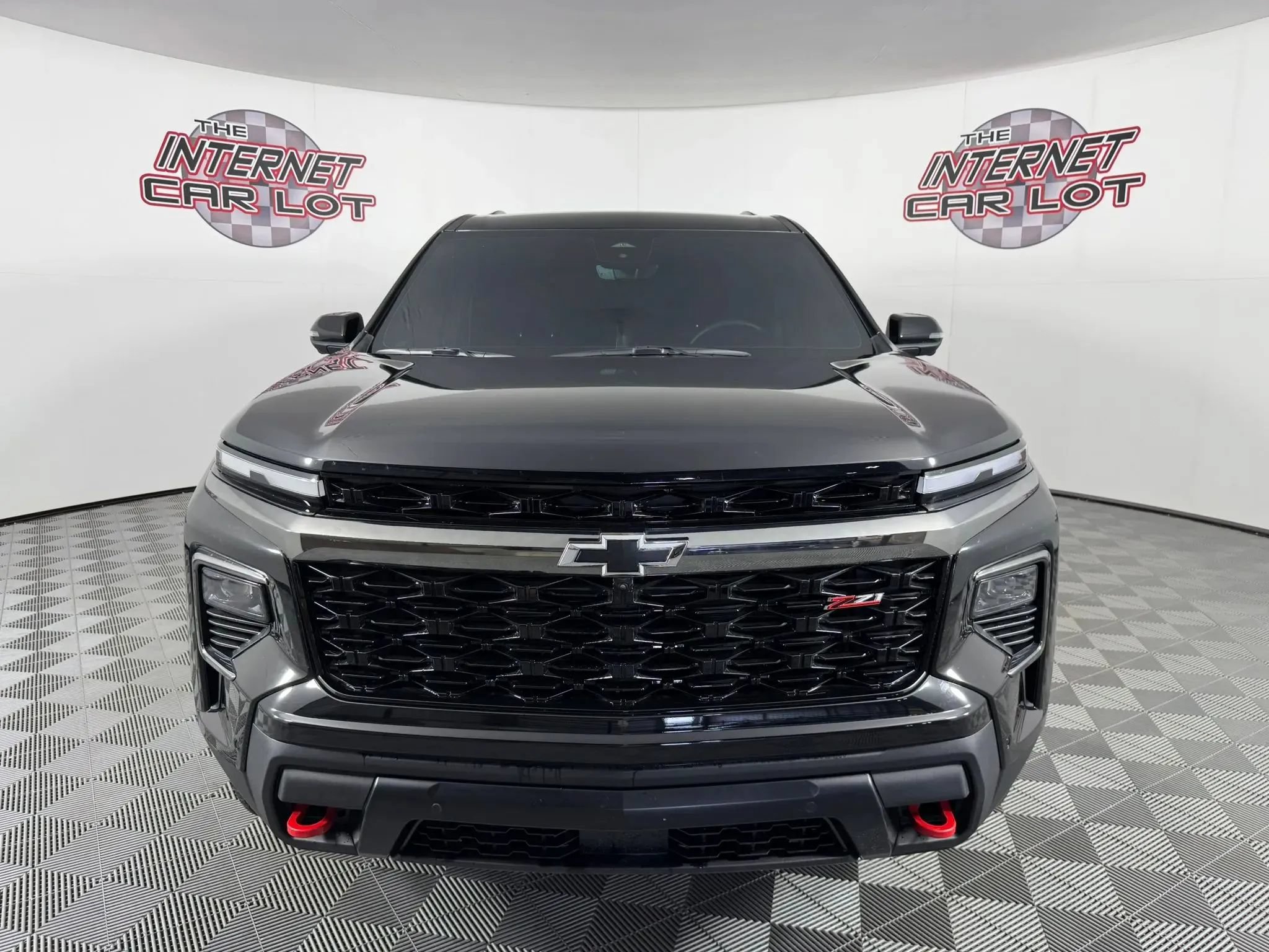 Used 2025 Chevrolet Traverse Z71 w/ Enhanced Driving Package AWD/4WD image 2