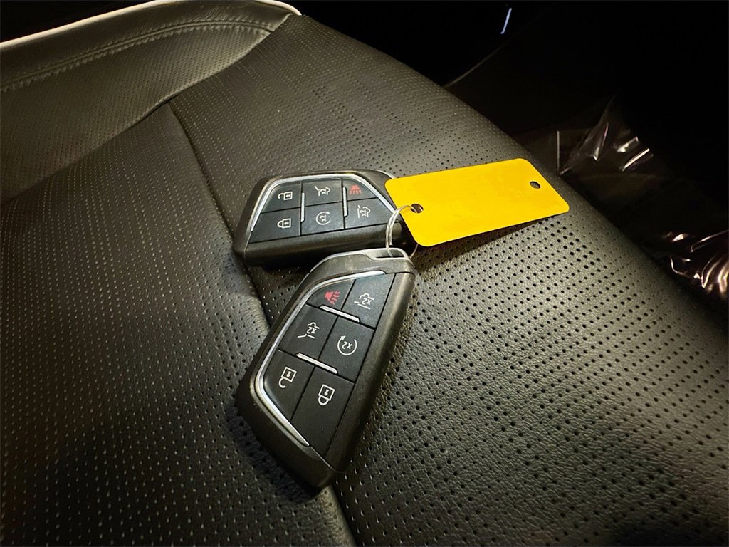 Used 2021 Cadillac Escalade Premium Luxury image 37