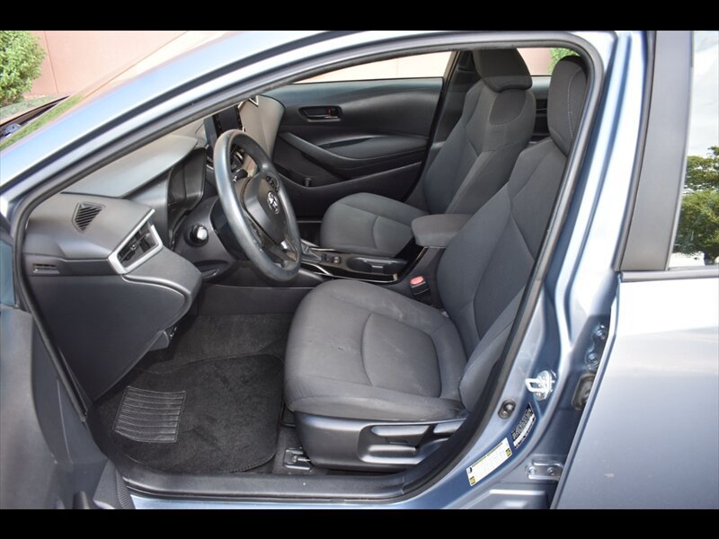 Used 2022 Toyota Corolla LE FWD image 15
