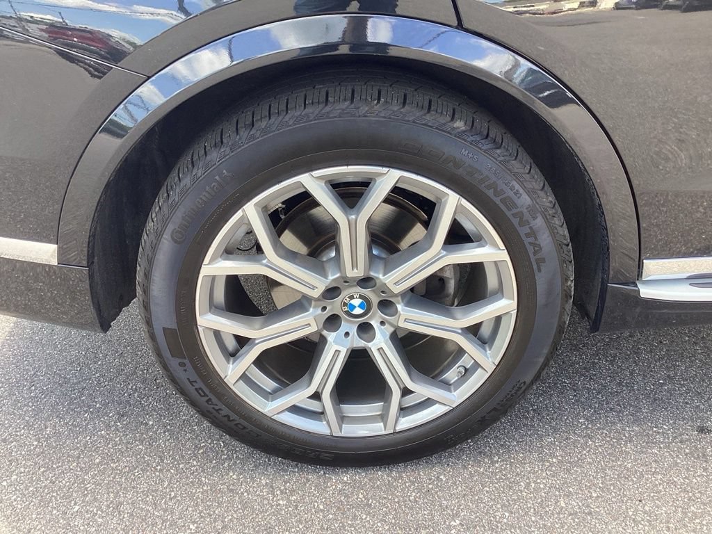 Used 2026 BMW X7 xDrive40i AWD/4WD image 9