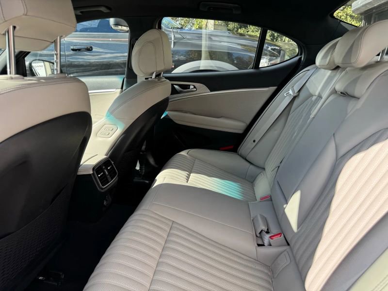 Used 2023 Genesis G70 3.3T w/ Sport Advanced Package image 19