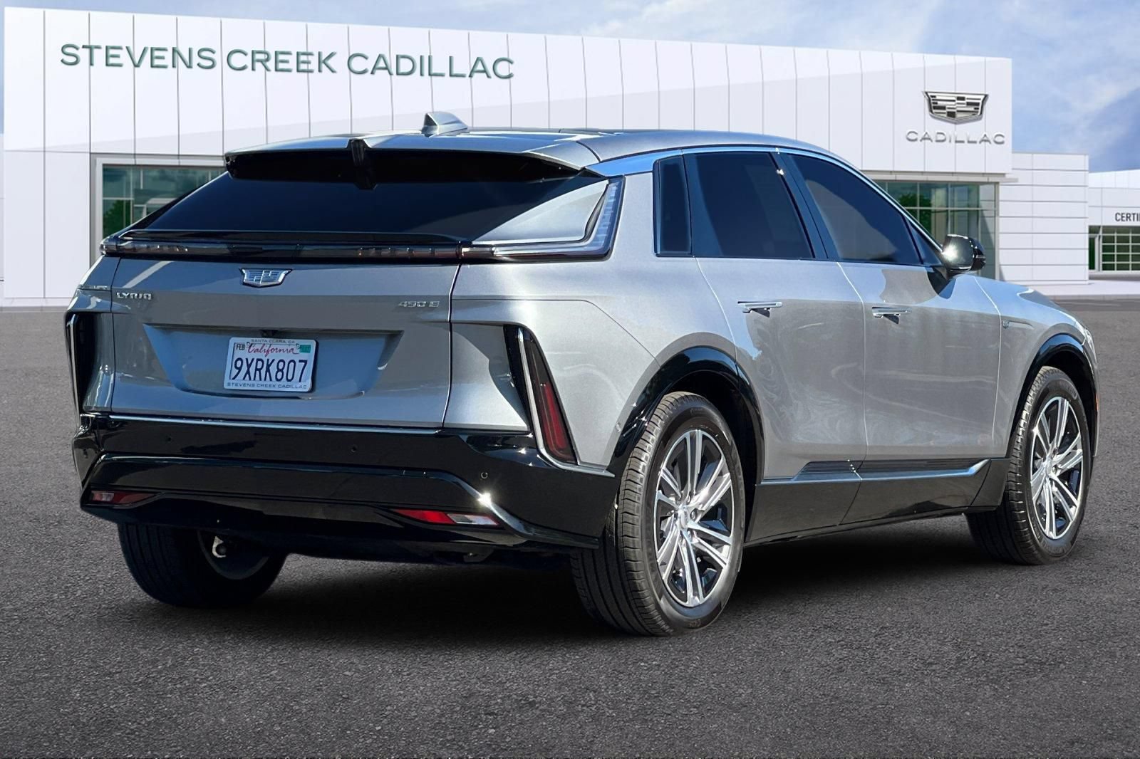 Used 2026 Cadillac Lyriq Luxury w/ LPO, Floor Liner Package RWD image 3