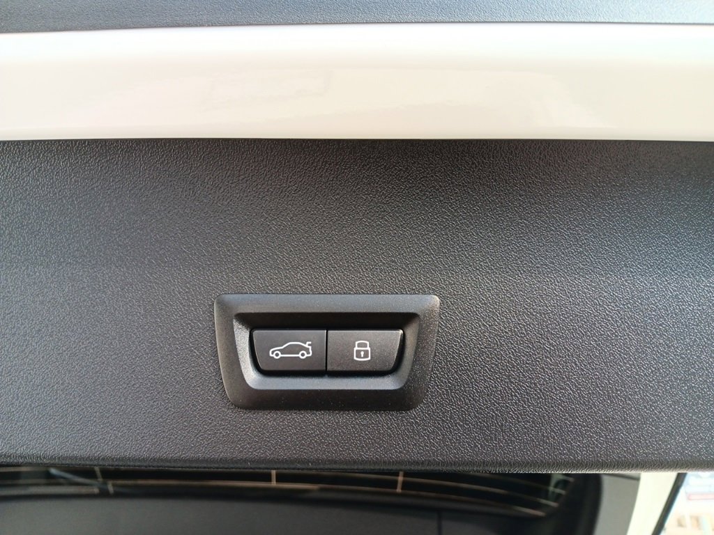 Used 2025 BMW X3 xDrive30i w/ M Sport Package image 8