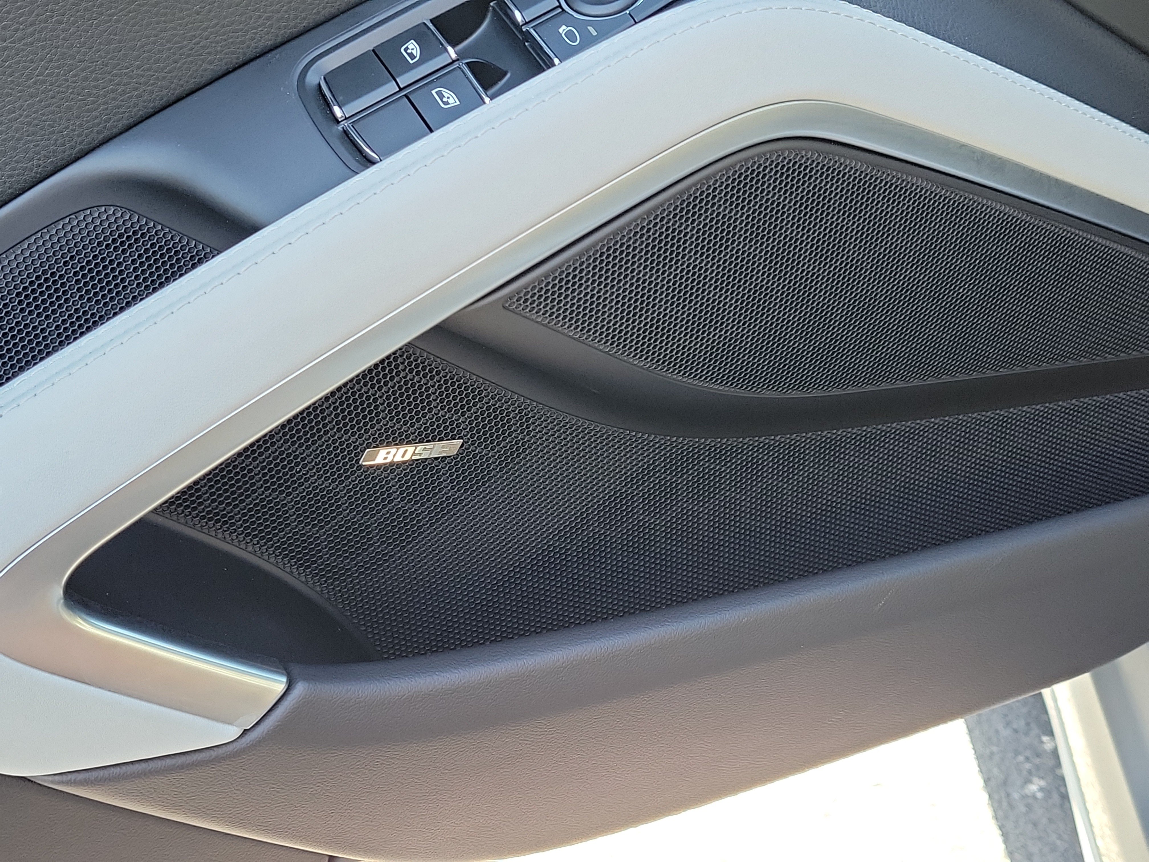 Used 2024 Porsche 718 Cayman RWD image 13
