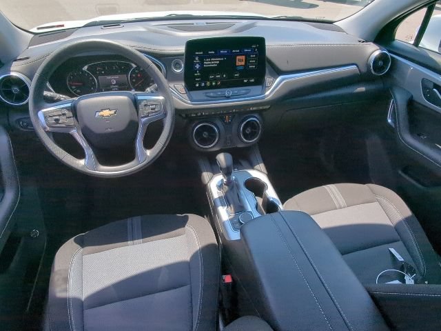 Used 2024 Chevrolet Blazer LT w/ Convenience Package FWD image 16