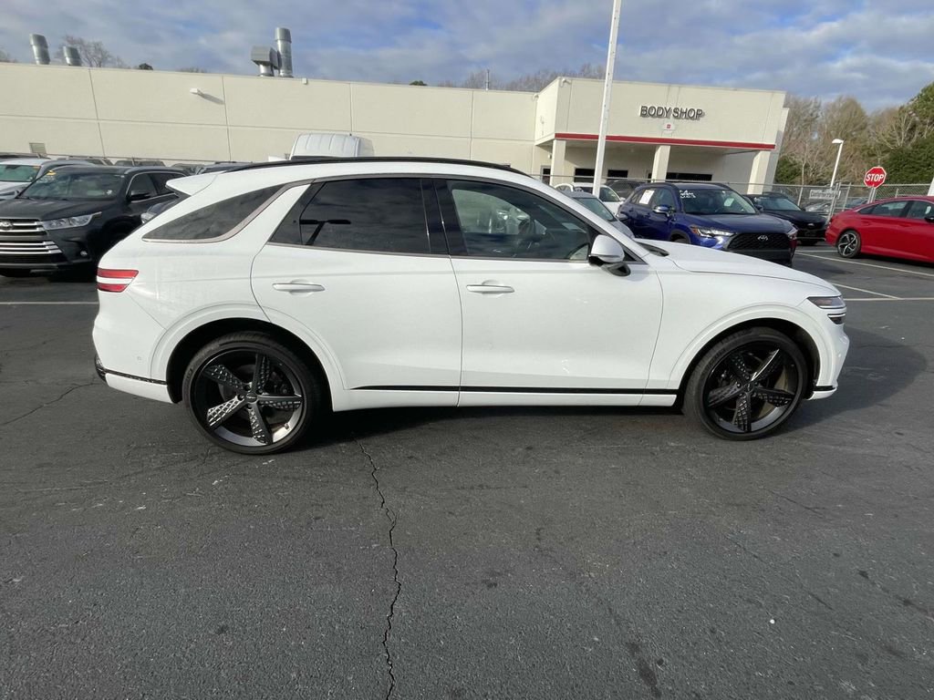 Used 2025 Genesis GV70 3.5T Sport w/ Sport Advanced Package image 12