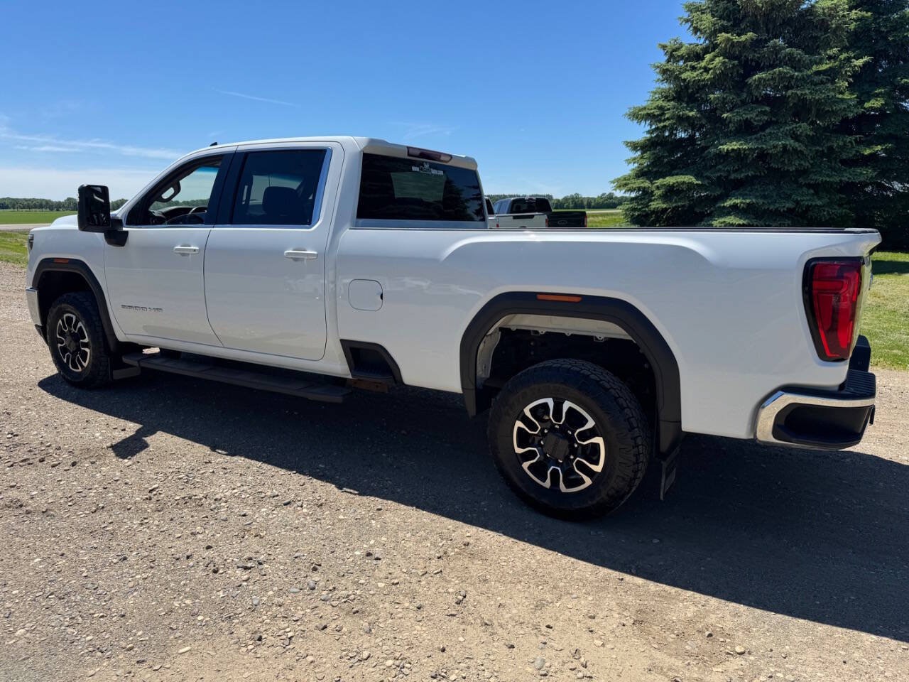 Used 2020 GMC Sierra 3500 SLE w/ Remote Start Package AWD/4WD image 6