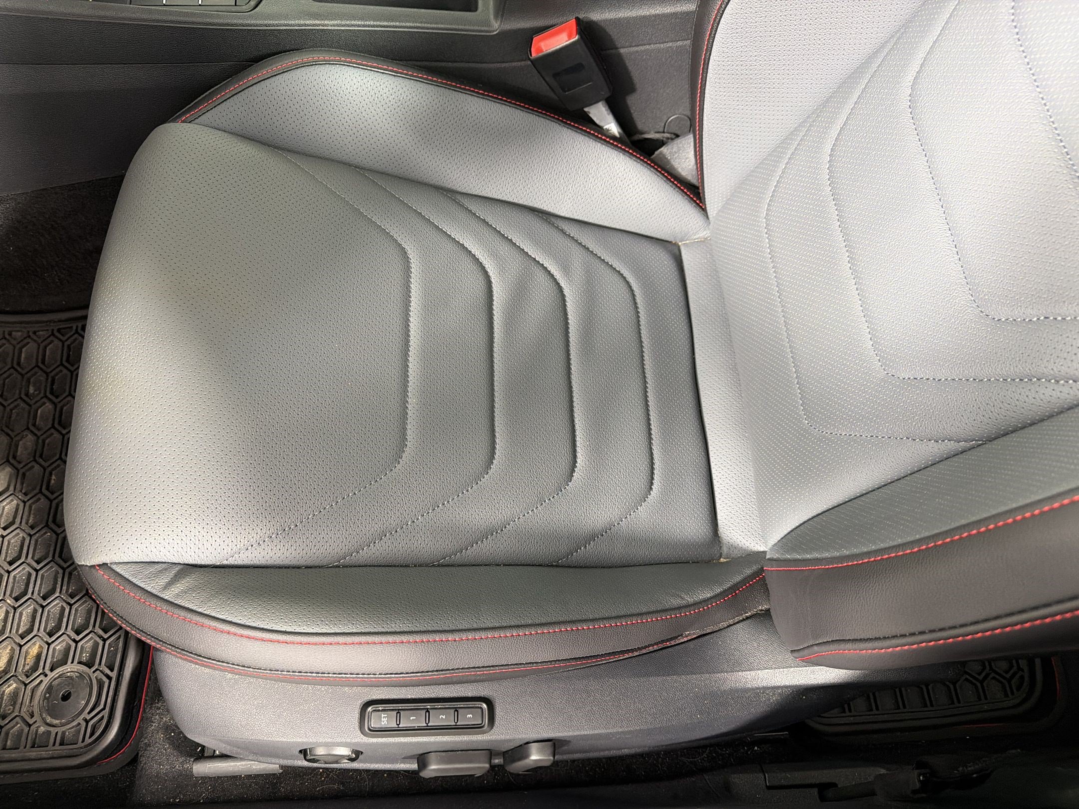 Used 2026 Volkswagen Jetta GLI Autobahn FWD image 15