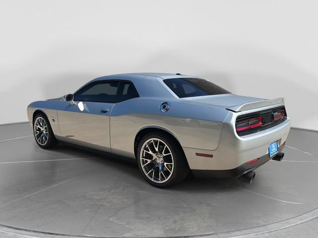 Used 2022 Dodge Challenger R/T RWD image 4
