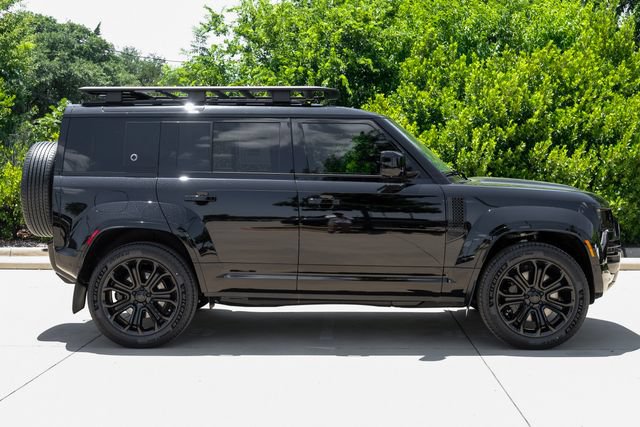 New 2026 Land Rover Defender 110 OCTA AWD/4WD image 8