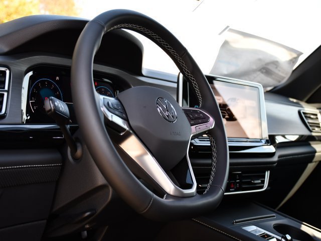 New 2026 Volkswagen Atlas Cross Sport SE AWD/4WD image 12