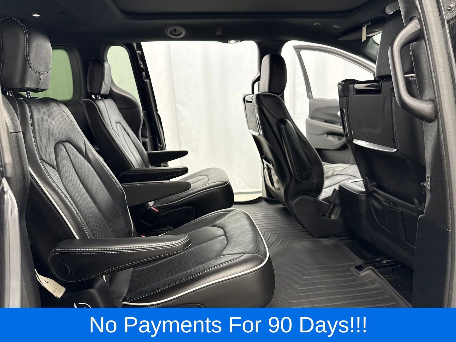 Used 2020 Chrysler Pacifica Limited FWD image 38