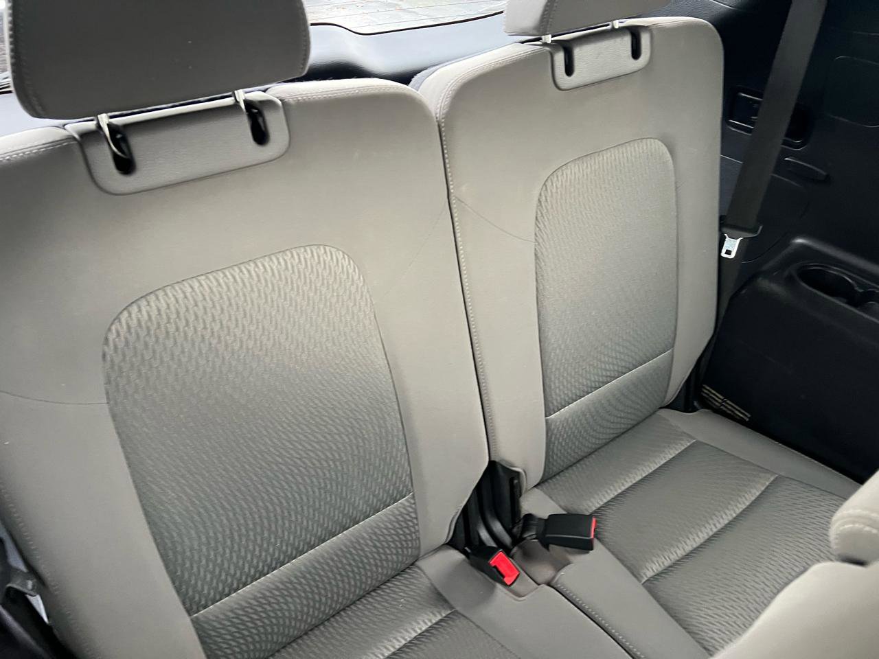 Used 2016 Hyundai Santa Fe SE AWD/4WD image 16