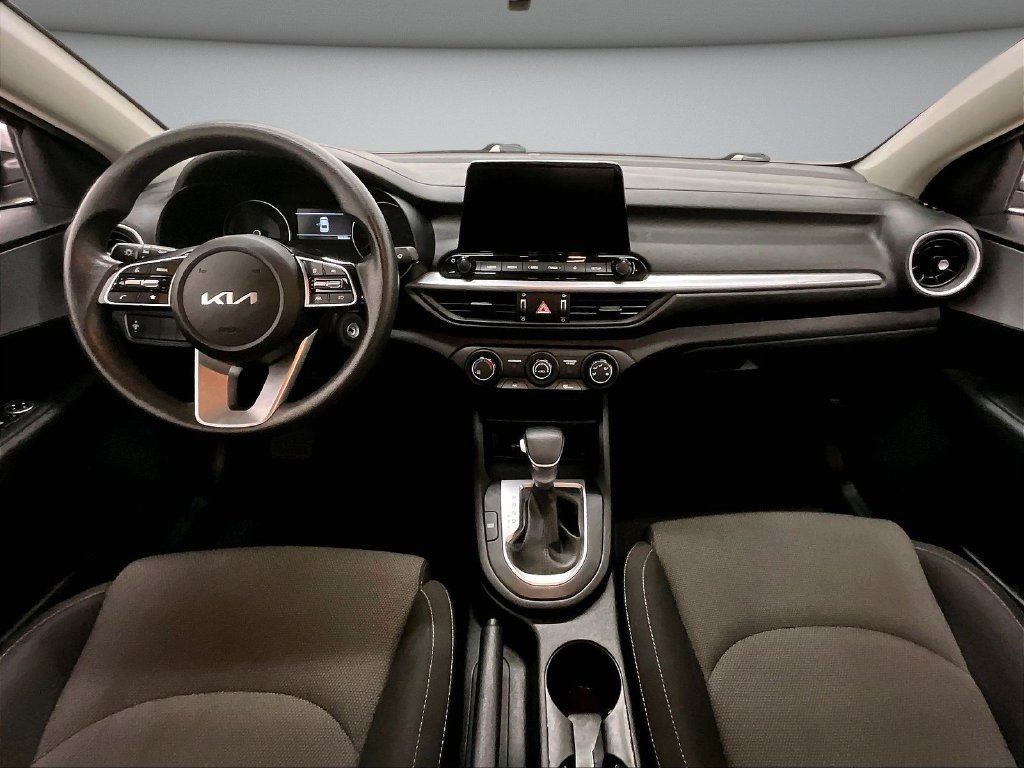 Used 2024 Kia Forte LXS FWD image 7