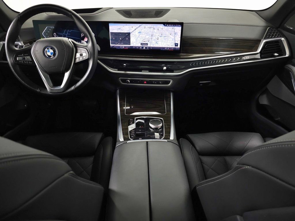 Used 2024 BMW X5 xDrive50e image 13