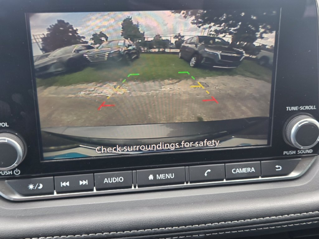 Used 2026 Nissan Rogue S FWD image 16