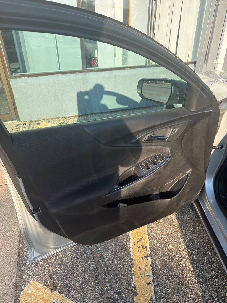 Used 2019 Chevrolet Malibu LT FWD image 8